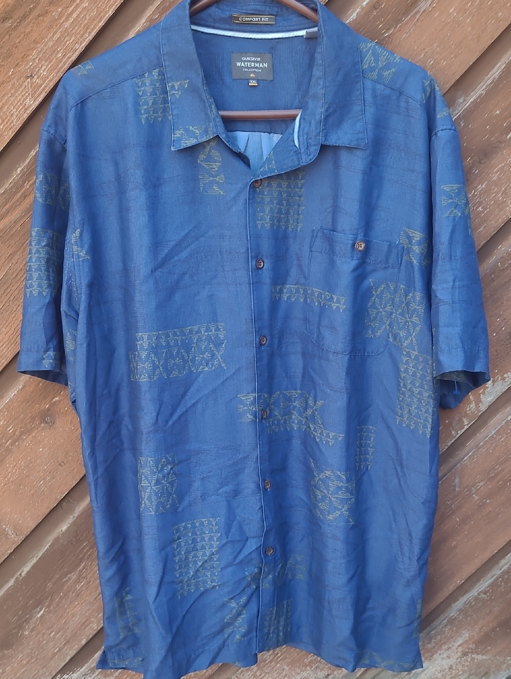 Quicksilver Waterman   SSleeve Button-Down Shirt -Blue w/ Subtle Tan Pattern